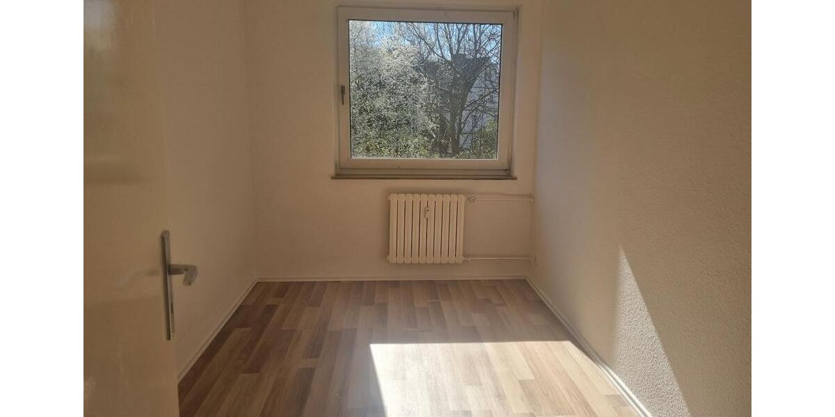 Etagenwohnung Gelsenkirchen Gelsenkirchen-West - 4 Zimmer, 77 m&sup2;, 620&euro; | Angebot:25784478