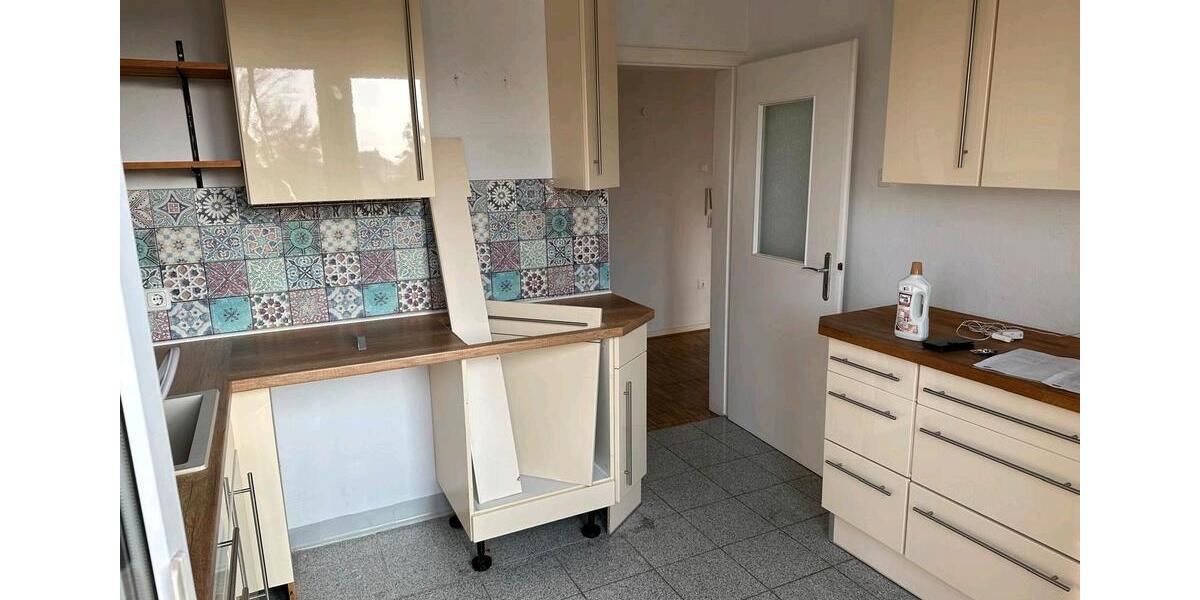 Etagenwohnung Duisburg Hamborn - 4 Zimmer, 110 m&sup2;, 1.350&euro; | Angebot:26355251