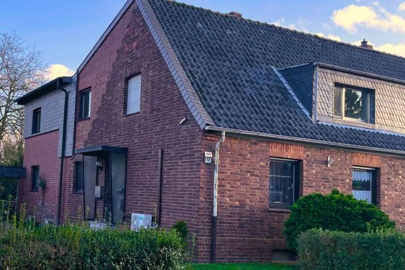 Haus zum Kaufen in Meerbusch 468.000 € 145 m²