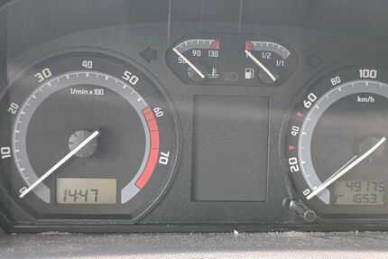 Skoda Fabia 49.100 km 3.100 &euro; Velbert 42553