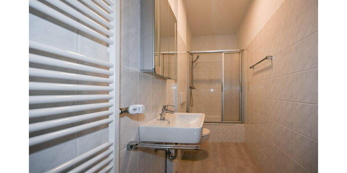 Frisch sanierte Zwei-Zimmer-Wohnung mit großem Balkon in ruhiger Innenstadtlage von Hattingen 2 zimmer