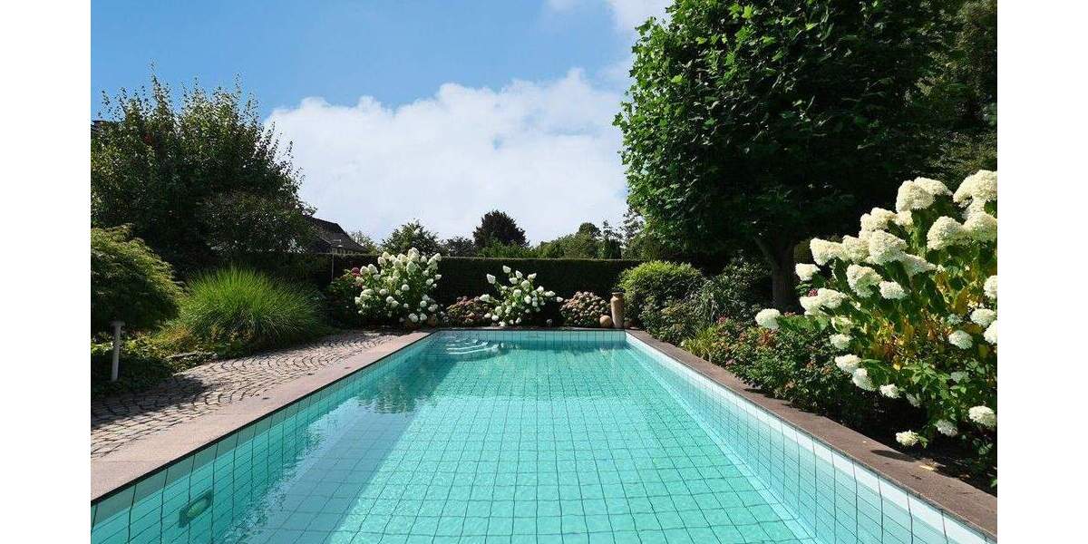 Einfamilienhaus Essen Werden - 6 Zimmer, 242 m&sup2;, 1.350.000&euro; | Angebot:23940492