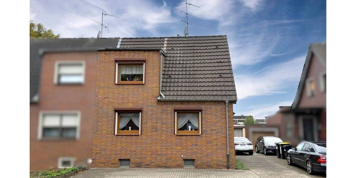 Gepflegte Doppelhaushälfte mit zwei Garagen und großem Garten in Duisburg-Overbruch! 6 zimmer