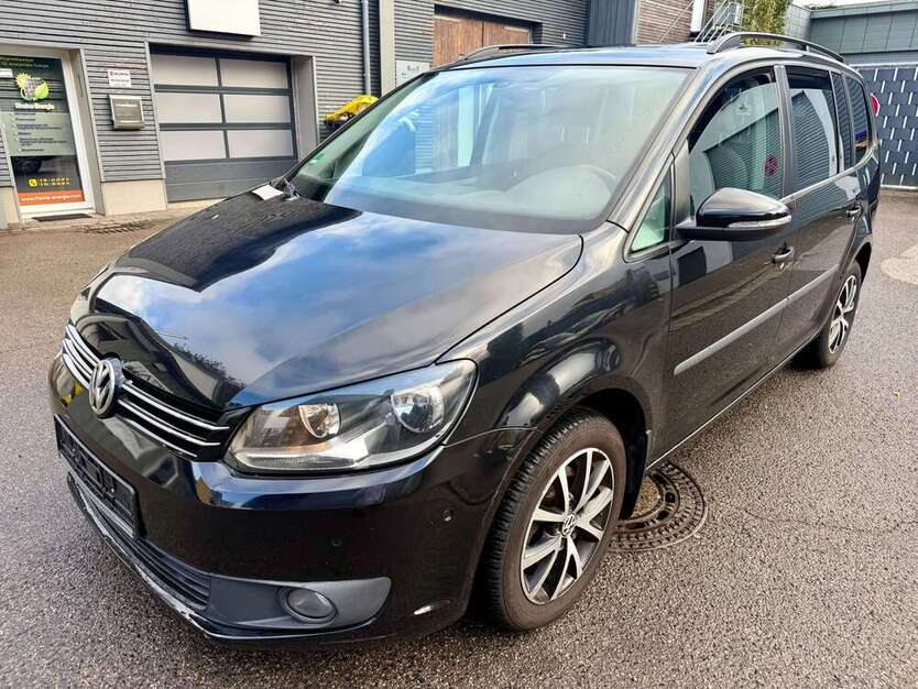 VW Touran 199.332 km 6.300 € Krefeld 47799