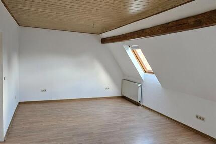 Renovierte 2,5 Zimmer Dachgeschosswohnung 50 qm, Duisburg-Homberg 2 zimmer