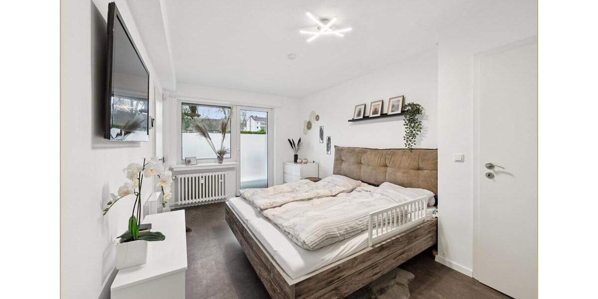 Großzügige 130qm Maisonette-Erdgeschosswohnung mit Garten, Terrasse, Balkon, Garage und Alarmanlage 4 zimmer