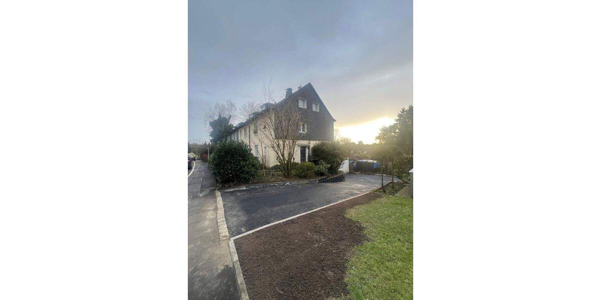 Bezugsbereites EFH mit vermieteter Einliegerwohnung 9 zimmer