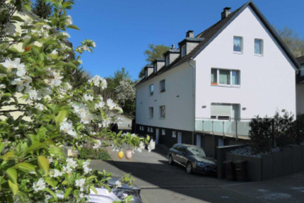 Helle 3-Zimmer-Dachgeschosswohnung - sofort Bezugsbereit zimmer