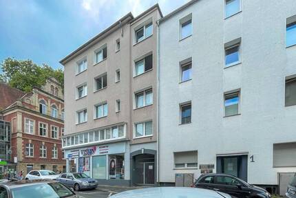 1 Zimmer - renoviert - zentrale Lage