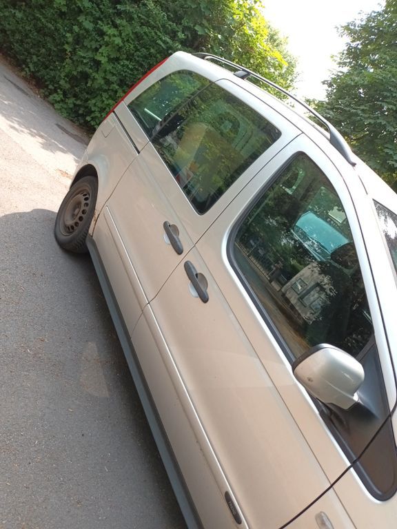 Mercedes-Benz Vaneo 167.450 km 3.999 € Duisburg 47226