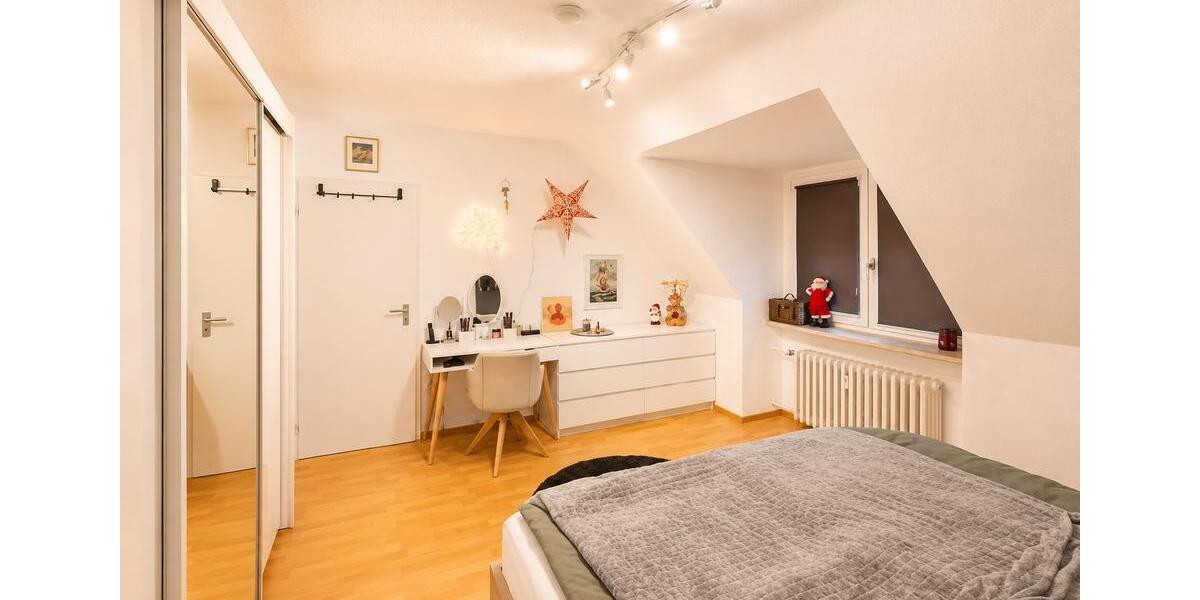 Dachgeschoßwohnung Essen Stadtbezirk IV - 2 Zimmer, 60 m&sup2;, 110.000&euro; | Angebot:26709023