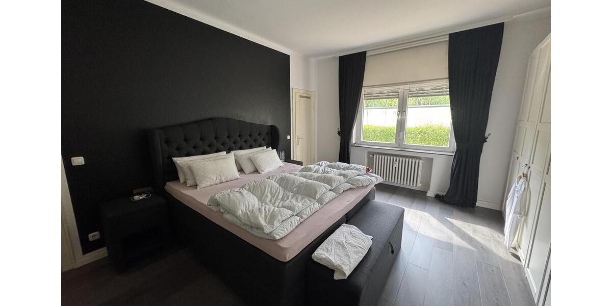 Etagenwohnung Gelsenkirchen - 5 Zimmer, 146 m&sup2;, 1.100&euro; | Angebot:26244605