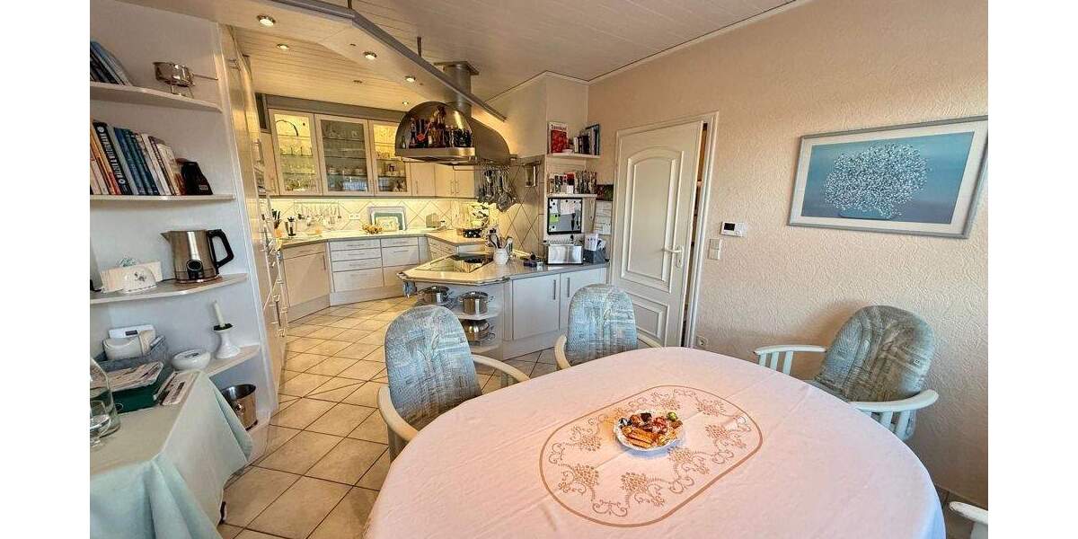 Grünes Paradies in exklusiver Siedlung - Top gepflegter Reihenbungalow in Feldrandlage! 5 zimmer