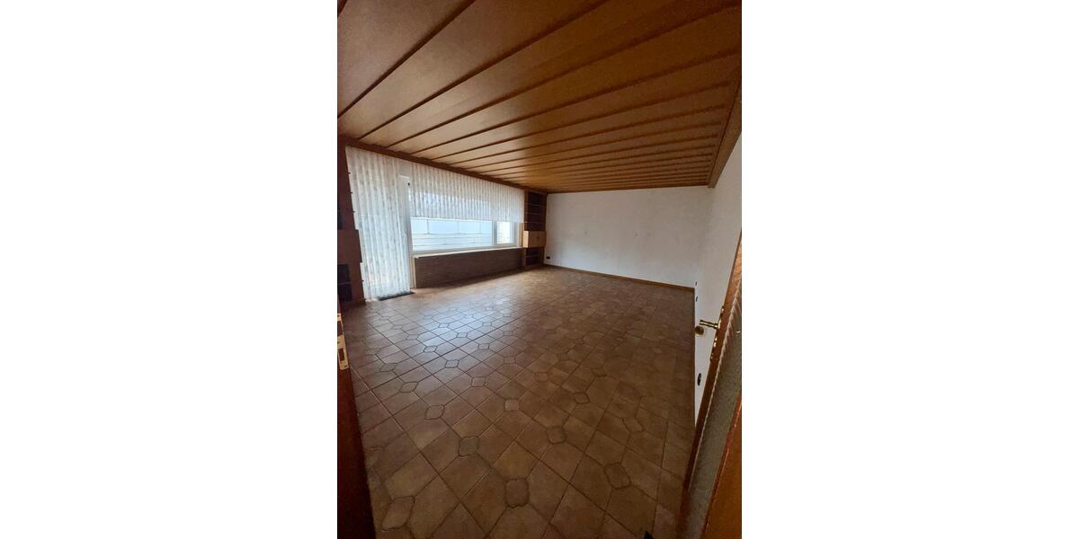 Etagenwohnung Essen Stadtbezirk VI - 3.5 Zimmer, 92 m&sup2;, 850&euro; | Angebot:25519490