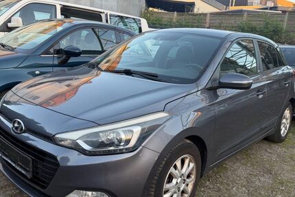Hyundai i20 220.000 km 5.000 &euro; Essen 45147