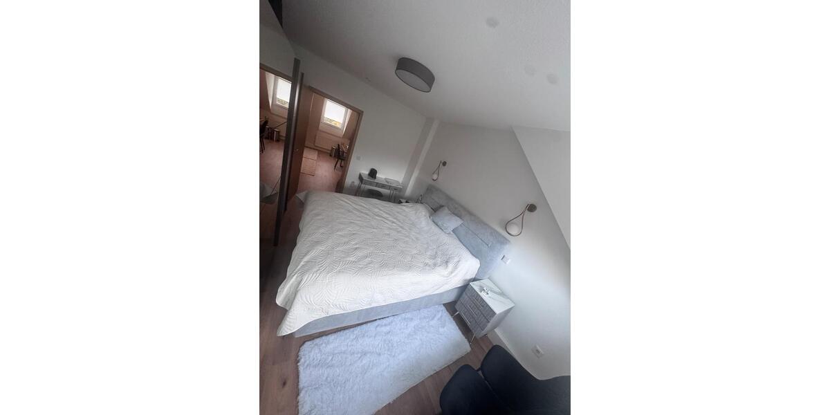 Dachgeschoßwohnung Gelsenkirchen Gelsenkirchen-West - 2.5 Zimmer, 70 m&sup2;, 120.000&euro; | Angebot:24751825