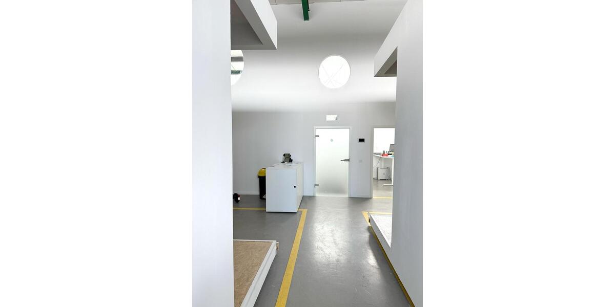 Zentral gelegene, möblierte Gewerbehalle mit variablen Nutzungsmöglichkeiten in Witten-Stockum zimmer