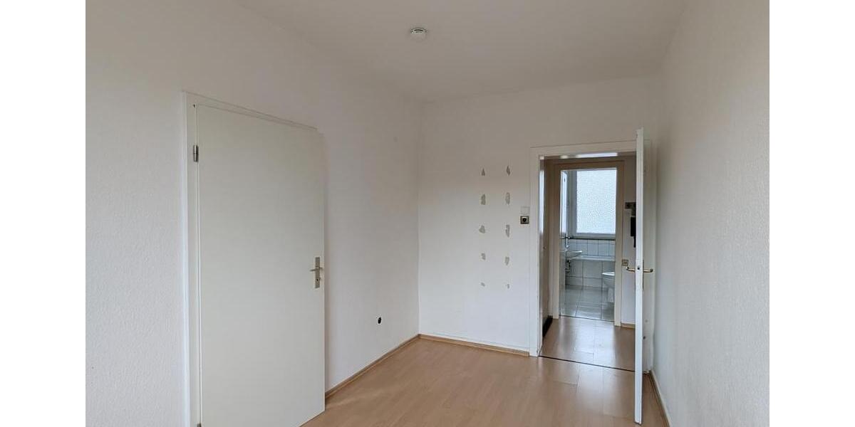 Etagenwohnung Duisburg Hamborn - 5 Zimmer, 95 m&sup2;, 699&euro; | Angebot:25743427