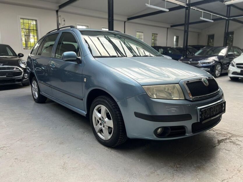 Skoda Fabia 126.000 km 2.870 € Velbert 42551