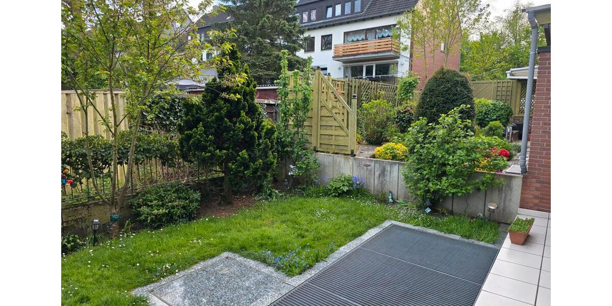 Reihenhaus Essen Stadtbezirk VI - 7 Zimmer, 220 m&sup2;, 650.000&euro; | Angebot:26339815