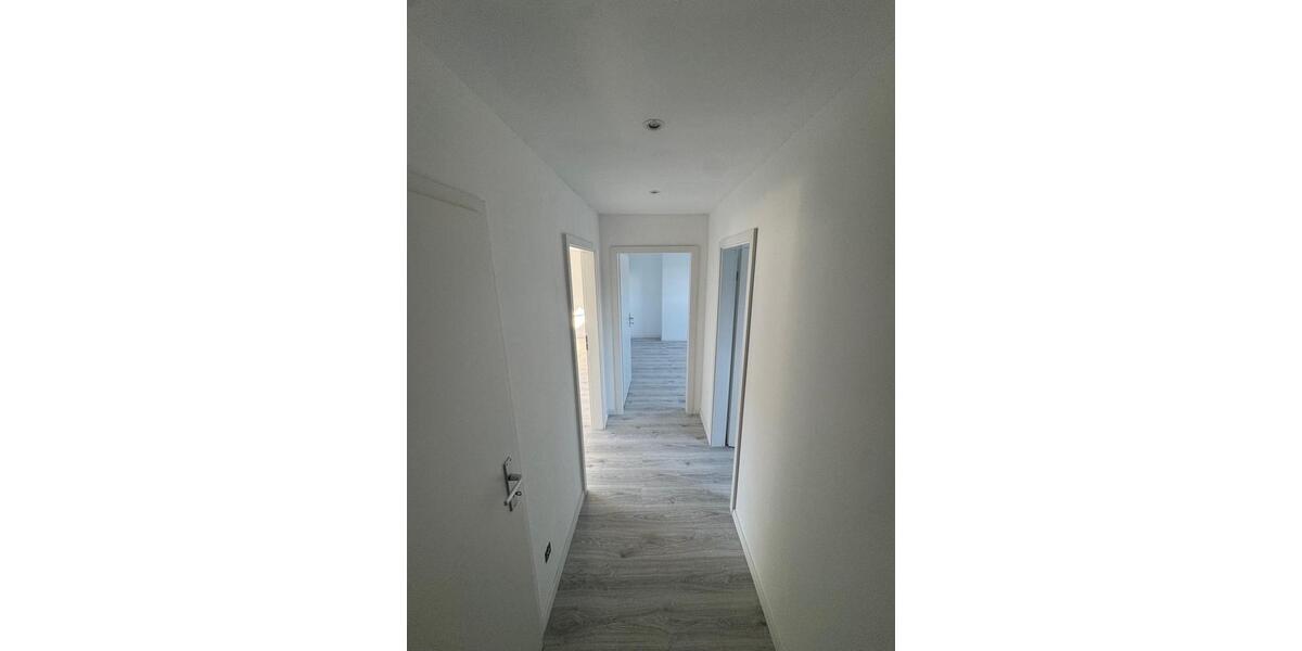 Dachgeschoßwohnung Essen Stadtbezirk VII - 4.5 Zimmer, 110 m&sup2;, 995&euro; | Angebot:25180557