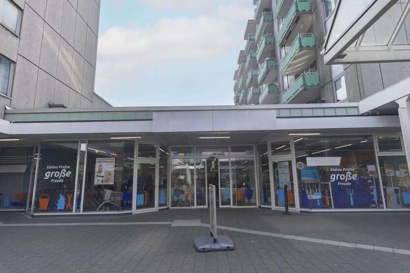 Einzelhandel in Neuss 1.718.640 € 1543.35 m²