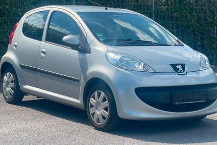 Peugeot 107 213.000 km 2.300 &euro; Wuppertal 42389