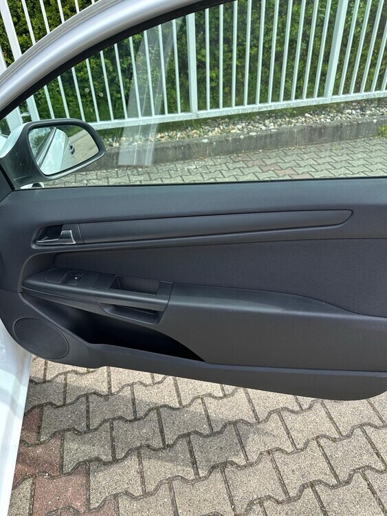 Opel Astra GTC J 175.000 km 4.000 € Essen 45121