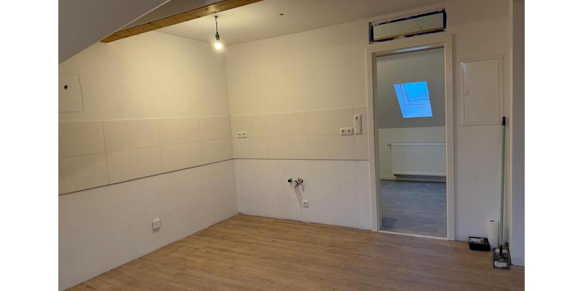 Dachgeschoßwohnung Bochum Günnigfeld - 3 Zimmer, 80 m&sup2;, 750&euro; | Angebot:24441580