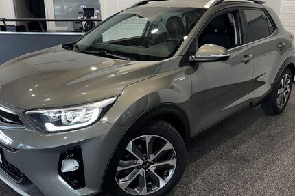 Kia Stonic 28.200 km 17.990 € Marl/Recklinghausen 45770