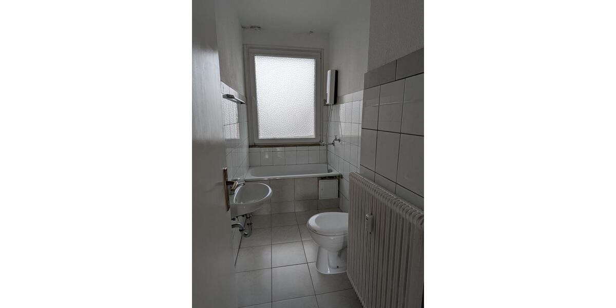 Etagenwohnung Duisburg Hamborn - 5 Zimmer, 95 m&sup2;, 699&euro; | Angebot:25743427