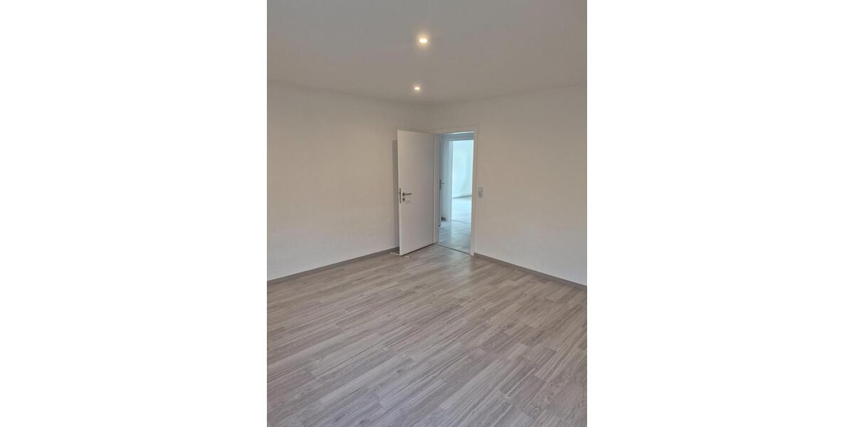 Dachgeschoßwohnung Oberhausen Biefang - 3.5 Zimmer, 75 m&sup2;, 530&euro; | Angebot:25809199