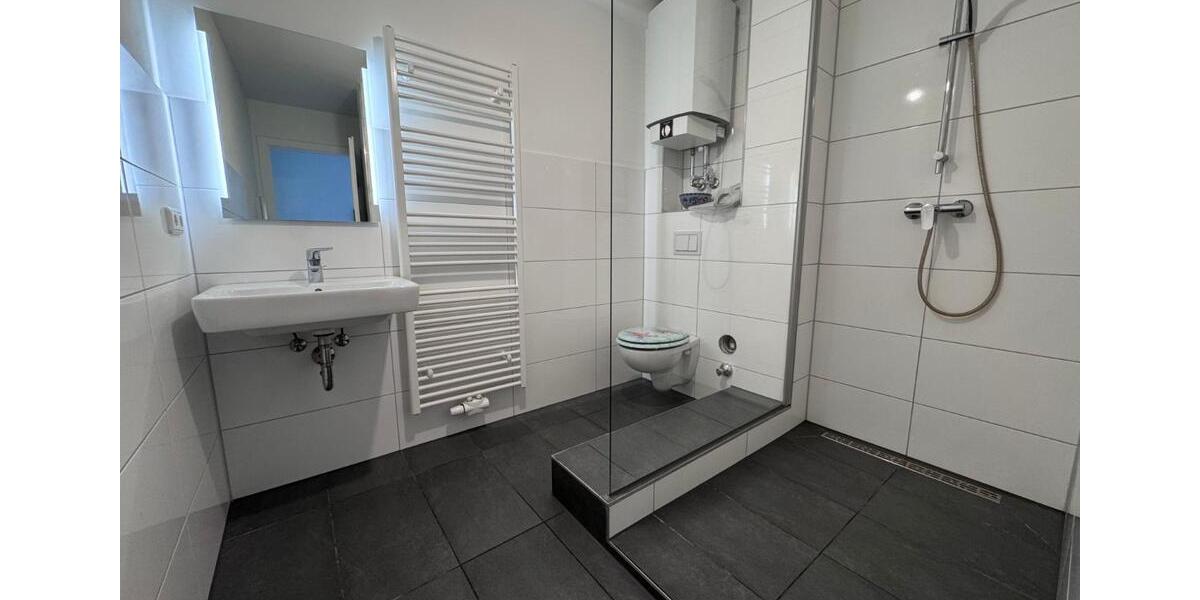 Dachgeschoßwohnung Recklinghausen König Ludwig - 2.5 Zimmer, 33 m&sup2;, 300&euro; | Angebot:26440883