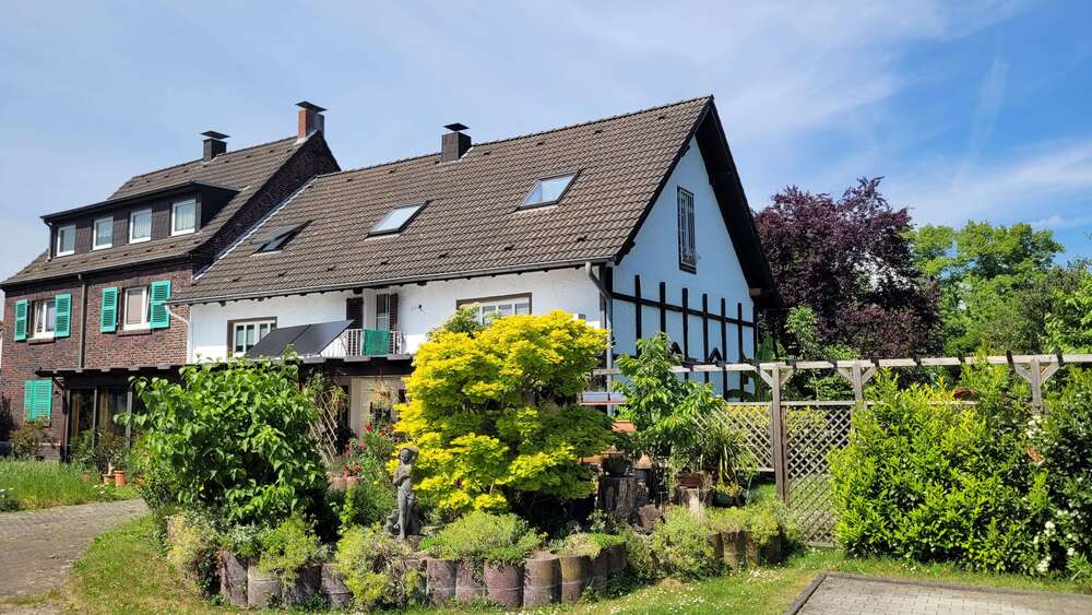 Einfamilienhaus Gelsenkirchen Erle - 10 Zimmer, 484 m&sup2;, 599.000&euro; | Angebot:20578517
