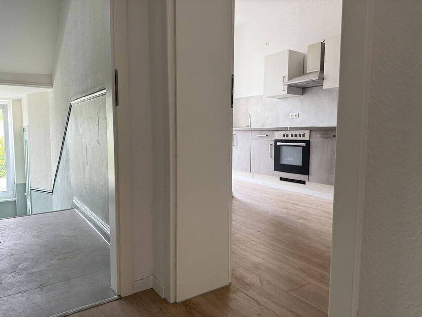 Modern sanierte 1,5-Zimmer-Wohnung mit Einbauküche und Balkon