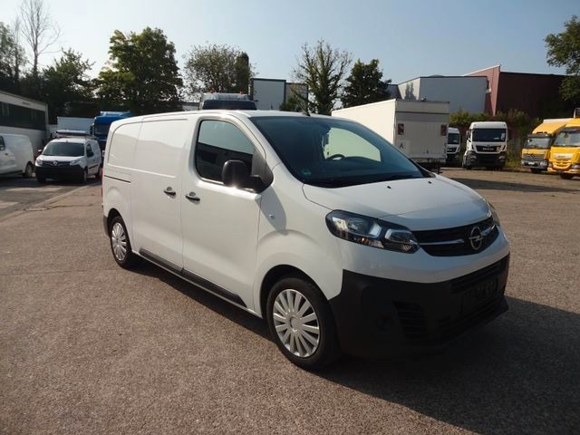 Opel Vivaro 97.475 km 14.161 &euro; Essen 45307