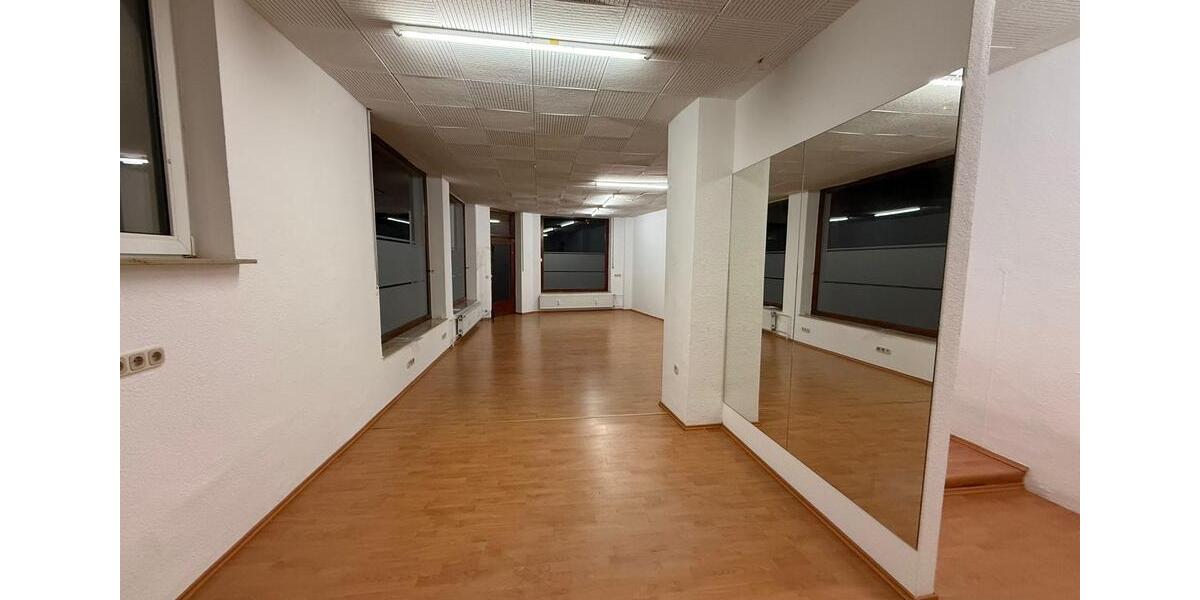 Gewerbeobjekt Essen Stadtbezirk III - 700&euro; | Angebot:26439366