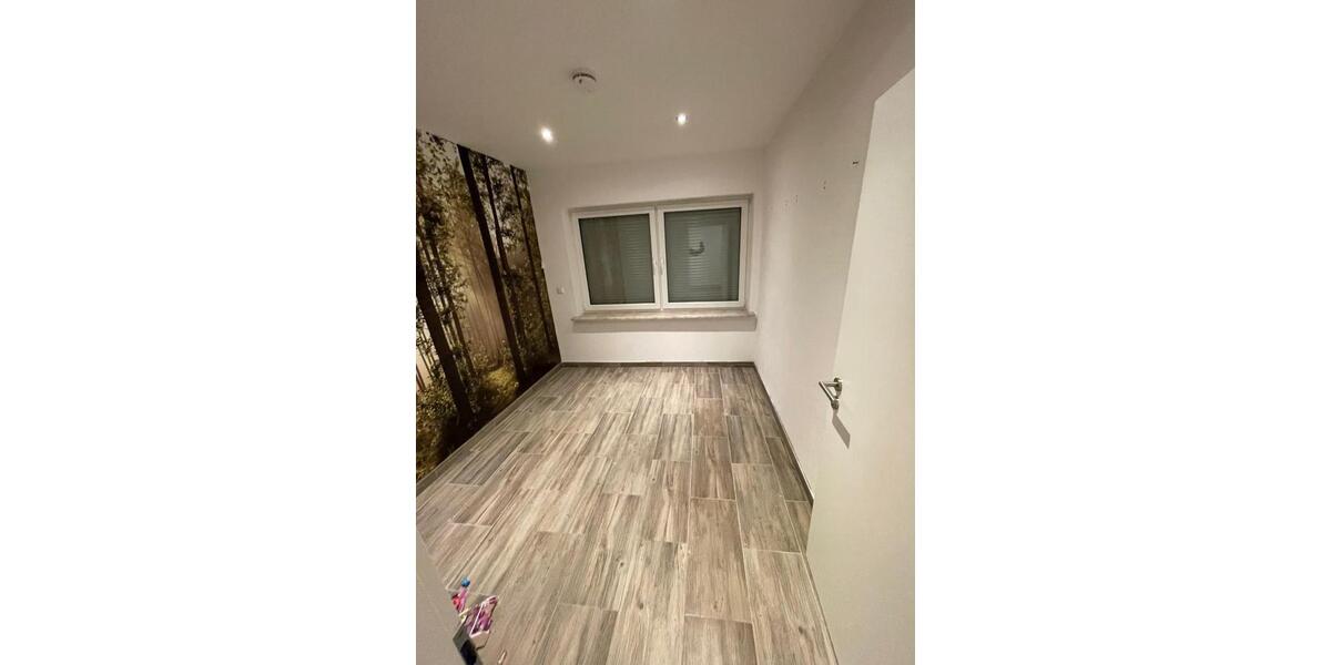 Erdgeschoßwohnung Essen Stadtbezirk V - 3.5 Zimmer, 80 m&sup2;, 1.150&euro; | Angebot:26418885