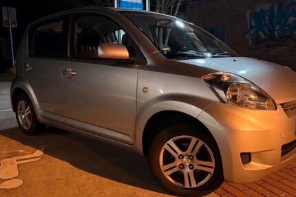 Daihatsu Sirion 102.500 km 3.500 &euro; Wuppertal 42389