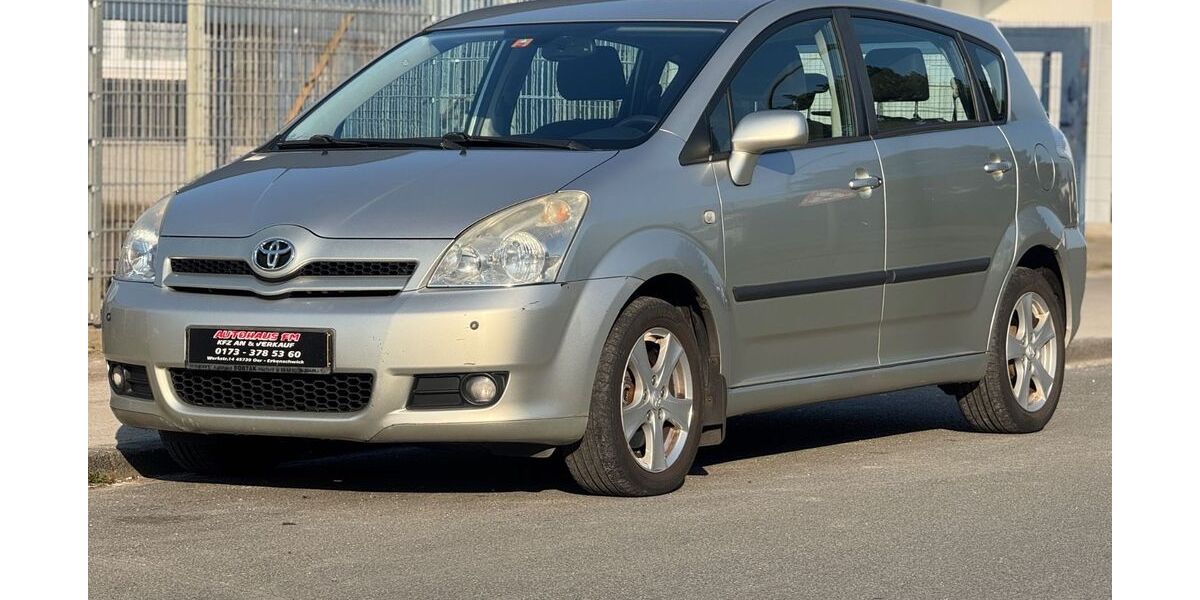 Toyota Corolla Verso 110.000 km 5.290 &euro; Oer-Erkenschwick 45739