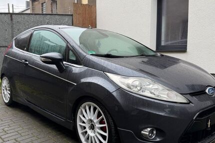 Ford Fiesta 204.284 km 3.250 &euro; Recklinghausen 45663