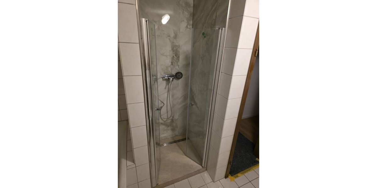 Renovierte 2,5 Zimer-Wohnung mit Aufzug, Balkonkraftwerk, Video-Sprechanlage, Garage (Warmmiete: 1.040 + 100 Garage) - Etagenwohnung Duisburg Meiderich | Angebot:27473556