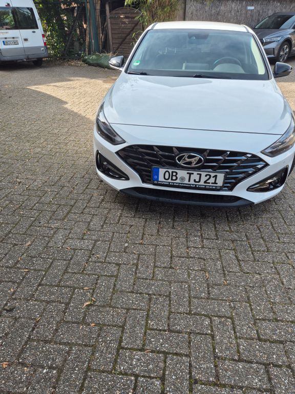 i30