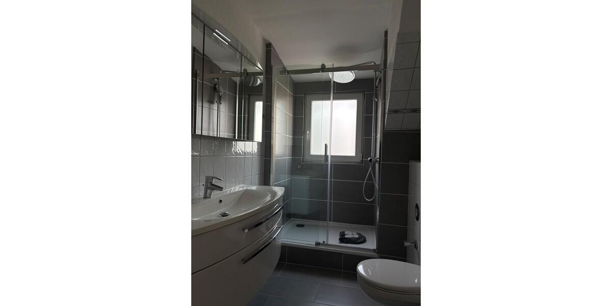 Dachgeschoßwohnung Wuppertal Gemarkung Nächstebreck - 2.5 Zimmer, 63 m&sup2;, 660&euro; | Angebot:25420338