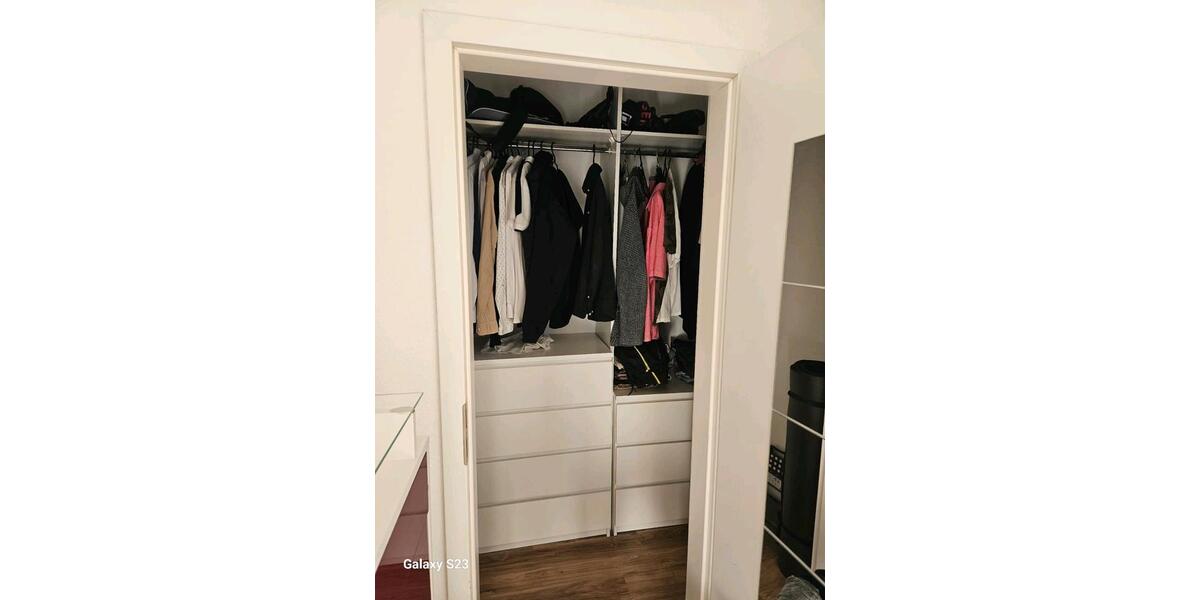 Lichtdurchflutete 2,5-Zimmer-Wohnung mit Balkon & Tiefgarage 2.5 zimmer