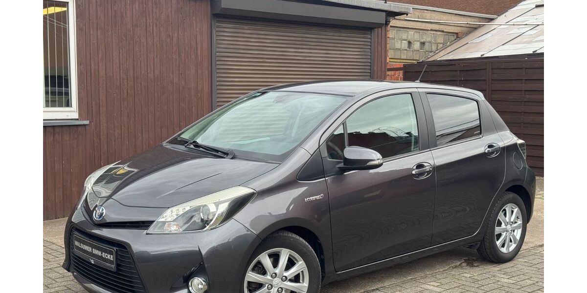 Toyota Yaris 167.000 km 8.900 &euro; Duisburg 47179