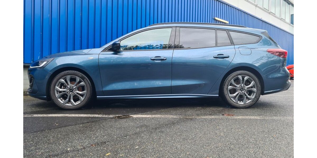 Ford Focus 26.200 km 18.900 &euro; Essen 45276