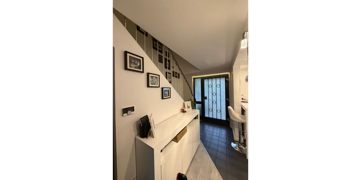 Provisionsfrei* Ein Zuhause zum Wohlfühlen - gepflegtes Reihenendhaus in ruhiger Lage - Reihenhaus Essen Stadtbezirk IV | Angebot:26927285