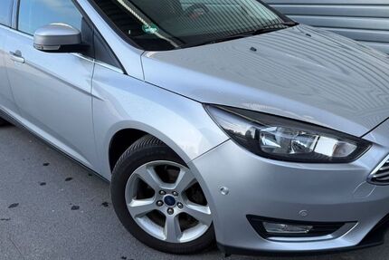 Ford Focus 134.000 km 8.990 &euro; Wuppertal 42285