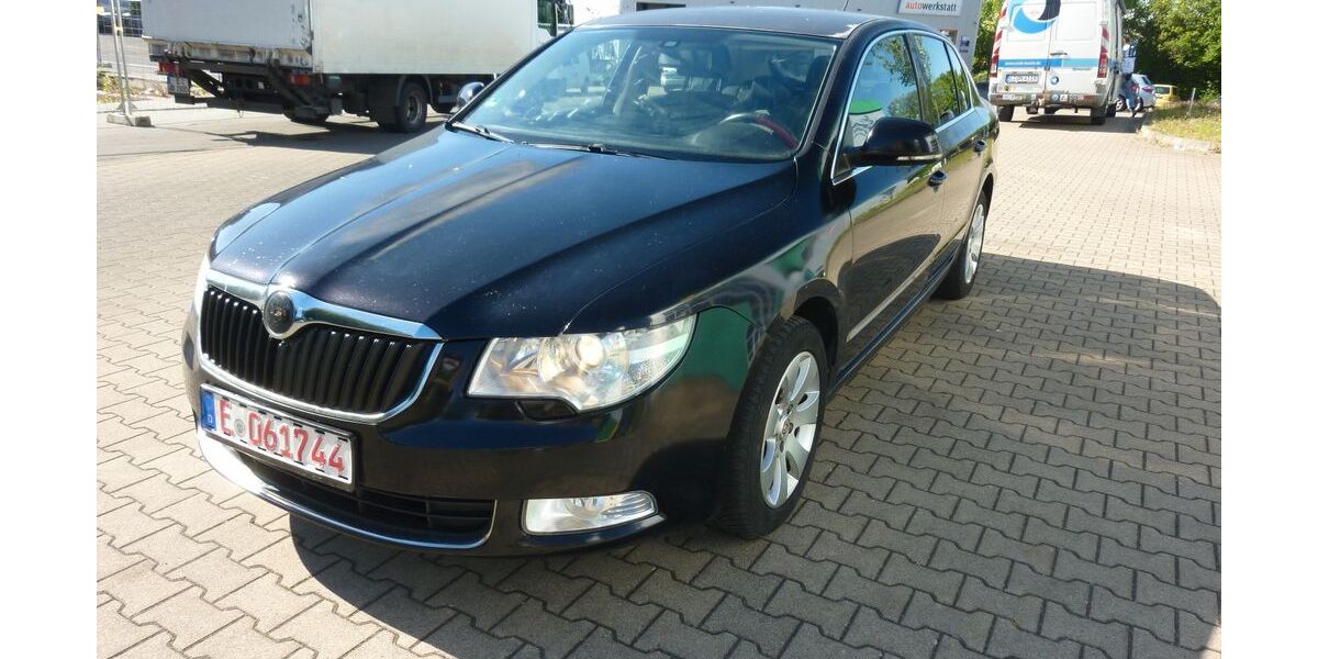 Skoda Superb 245.000 km 3.500 &euro; Essen 45144